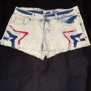 Women’s Levi’s Shorts